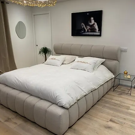 De Luxe French Riviera